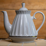 WHITE AND GOLD RUSSIAN TEAPOT